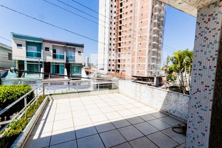 Casa para alugar com 200m², 3 quartos e 6 vagas Casa para alugar com 200m², 3 quartos e 6 vagasVaranda