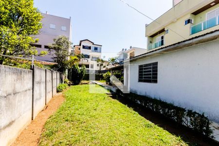 Casa para alugar com 200m², 3 quartos e 6 vagas Casa para alugar com 200m², 3 quartos e 6 vagasQuintal