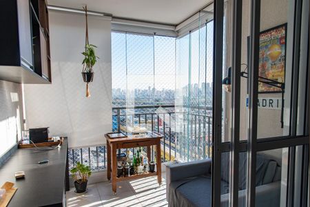 Apartamento para alugar com 54m², 2 quartos e 1 vaga Apartamento para alugar com 54m², 2 quartos e 1 vagaVaranda