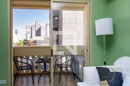 Varanda  de apartamento à venda com 2 quartos, 63m² em Moema, São Paulo
