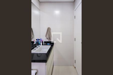 Apartamento à venda com 107m², 3 quartos e 4 vagasBanheiro da Suíte