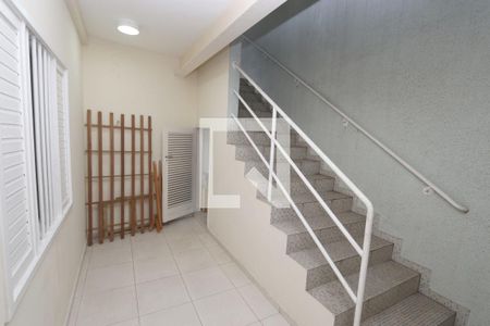 Casa à venda com 149m², 5 quartos e 2 vagasEscada