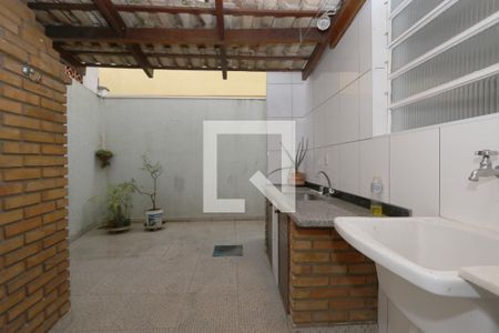 Casa à venda com 149m², 5 quartos e 2 vagasÁrea de Serviço