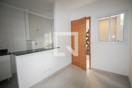 sala / cozinha de apartamento para alugar com 1 quarto, 27m² em Vila Nivi, São Paulo