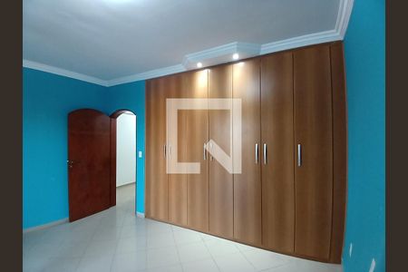 Casa à venda com 320m², 3 quartos e 10 vagasQuarto 2