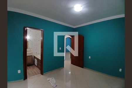 Casa à venda com 320m², 3 quartos e 10 vagasSuíte
