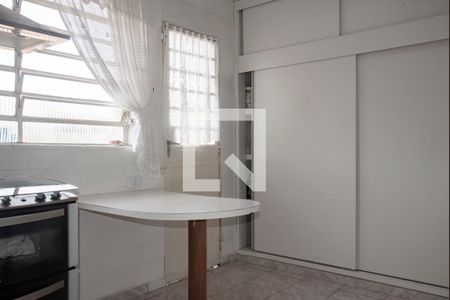 Casa à venda com 300m², 3 quartos e 6 vagas Casa à venda com 300m², 3 quartos e 6 vagasCozinha