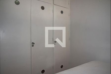 Casa à venda com 300m², 3 quartos e 6 vagas Casa à venda com 300m², 3 quartos e 6 vagasQuarto 1