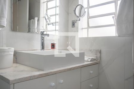 Casa à venda com 300m², 3 quartos e 6 vagas Casa à venda com 300m², 3 quartos e 6 vagasBanheiro da Suíte