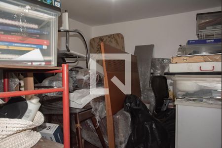 Casa à venda com 300m², 3 quartos e 6 vagas Casa à venda com 300m², 3 quartos e 6 vagasPorão