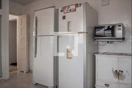 Casa à venda com 300m², 3 quartos e 6 vagas Casa à venda com 300m², 3 quartos e 6 vagasCozinha