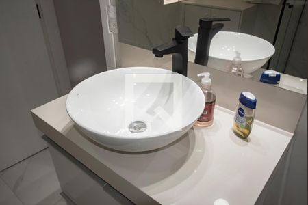 Casa à venda com 300m², 3 quartos e 6 vagas Casa à venda com 300m², 3 quartos e 6 vagasBanheiro