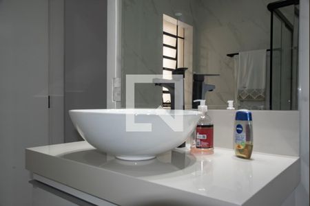 Casa à venda com 300m², 3 quartos e 6 vagas Casa à venda com 300m², 3 quartos e 6 vagasBanheiro