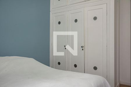 Casa à venda com 300m², 3 quartos e 6 vagas Casa à venda com 300m², 3 quartos e 6 vagasQuarto 2