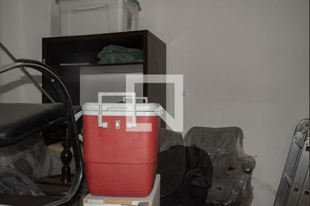 Casa à venda com 300m², 3 quartos e 6 vagas Casa à venda com 300m², 3 quartos e 6 vagasPorão