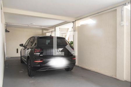 Casa à venda com 300m², 3 quartos e 6 vagas Casa à venda com 300m², 3 quartos e 6 vagasGaragem 2