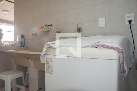 Casa à venda com 300m², 3 quartos e 6 vagas Casa à venda com 300m², 3 quartos e 6 vagasÁrea de Serviço