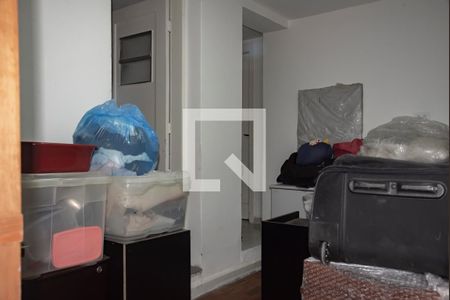 Casa à venda com 300m², 3 quartos e 6 vagas Casa à venda com 300m², 3 quartos e 6 vagasPorão