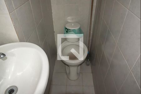 Casa à venda com 300m², 3 quartos e 6 vagas Casa à venda com 300m², 3 quartos e 6 vagasBanheiro de Serviço