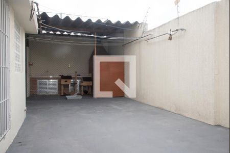 Casa à venda com 300m², 3 quartos e 6 vagas Casa à venda com 300m², 3 quartos e 6 vagasGaragem 3/Quintal