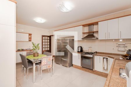 Casa à venda com 260m², 3 quartos e 5 vagasCozinha 