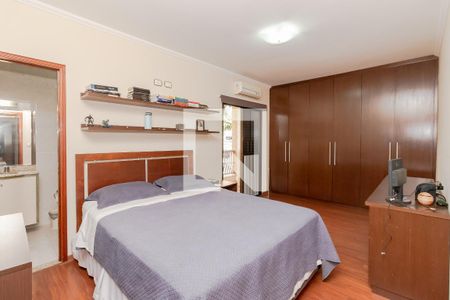 Quarto 1 de casa para alugar com 3 quartos, 260m² em Vila Brasilina, São Paulo