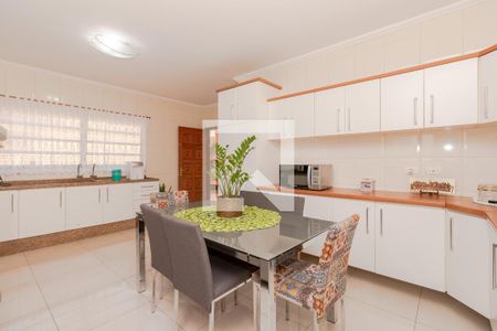 Casa à venda com 260m², 3 quartos e 5 vagasCozinha 