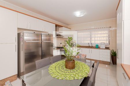 Casa à venda com 260m², 3 quartos e 5 vagasCozinha 