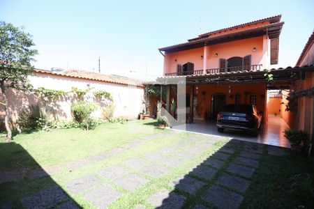 Casa para alugar com 320m², 4 quartos e 4 vagasQuintal
