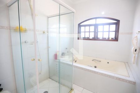 Casa para alugar com 320m², 4 quartos e 4 vagasSuite