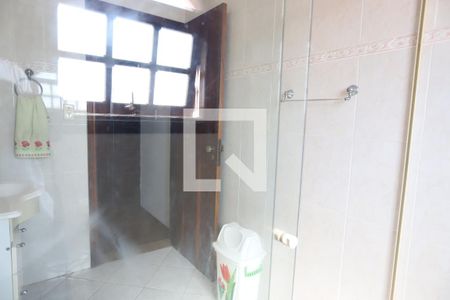 Casa para alugar com 320m², 4 quartos e 4 vagasBanheiro 2