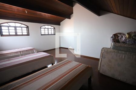 Casa para alugar com 320m², 4 quartos e 4 vagasQuarto 4