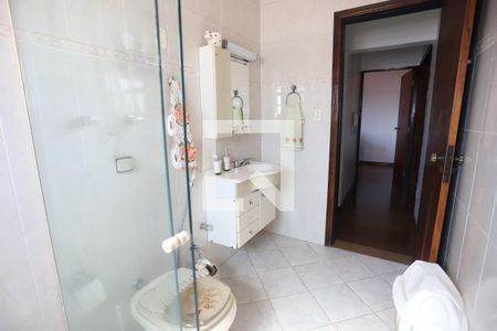 Casa para alugar com 320m², 4 quartos e 4 vagasBanheiro 2