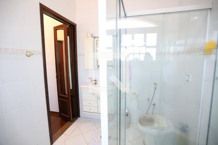 Casa para alugar com 320m², 4 quartos e 4 vagasSuite