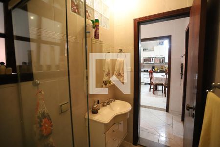 Casa para alugar com 320m², 4 quartos e 4 vagasBanheiro 1