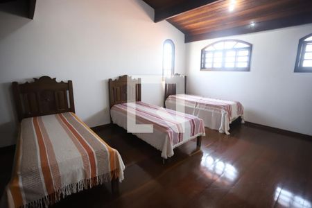 Casa para alugar com 320m², 4 quartos e 4 vagasQuarto 4