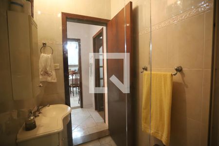 Casa para alugar com 320m², 4 quartos e 4 vagasBanheiro 1