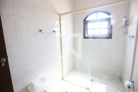 Casa para alugar com 320m², 4 quartos e 4 vagasBanheiro 2