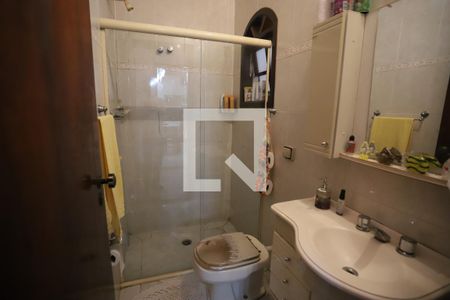 Casa para alugar com 320m², 4 quartos e 4 vagasBanheiro 1