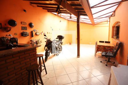 Casa para alugar com 320m², 4 quartos e 4 vagasÁrea comum - Churrasqueira