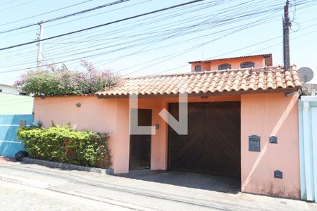 Casa para alugar com 320m², 4 quartos e 4 vagasFachada