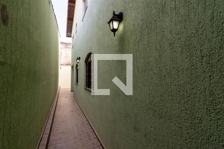 Casa à venda com 228m², 3 quartos e 7 vagas Casa à venda com 228m², 3 quartos e 7 vagasCorredor