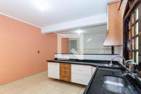 Casa à venda com 228m², 3 quartos e 7 vagas Casa à venda com 228m², 3 quartos e 7 vagasCozinha