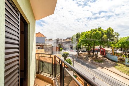 Casa à venda com 228m², 3 quartos e 7 vagas Casa à venda com 228m², 3 quartos e 7 vagasVaranda