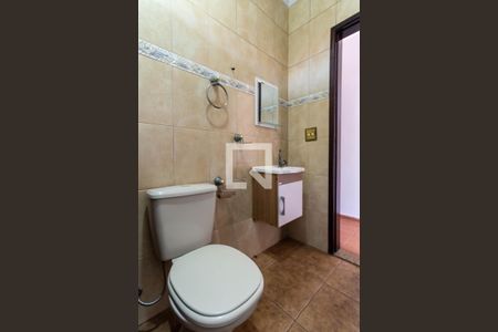 Casa à venda com 228m², 3 quartos e 7 vagas Casa à venda com 228m², 3 quartos e 7 vagasBanheiro