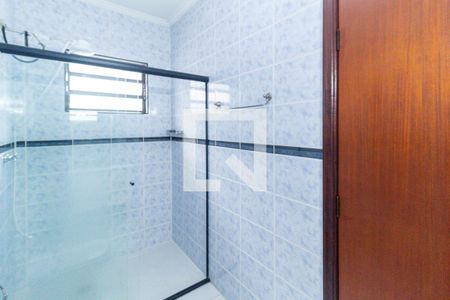 Casa à venda com 350m², 4 quartos e 5 vagasBanheiro do quarto 2