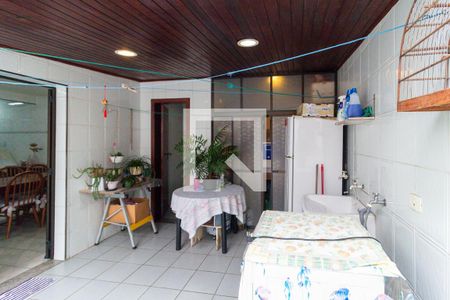 Casa à venda com 350m², 4 quartos e 5 vagasÁrea de serviço