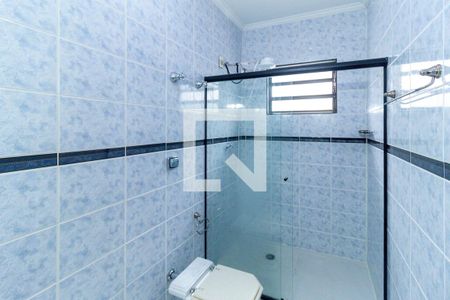 Casa à venda com 350m², 4 quartos e 5 vagasBanheiro do quarto 2