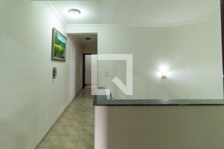 Casa à venda com 350m², 4 quartos e 5 vagasCorredor e escada