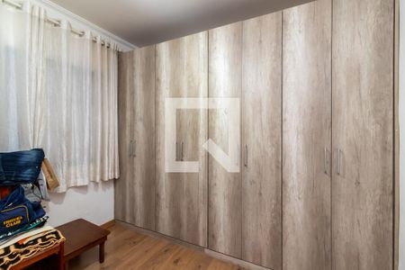 Casa à venda com 100m², 3 quartos e 4 vagas Casa à venda com 100m², 3 quartos e 4 vagasQuarto 2